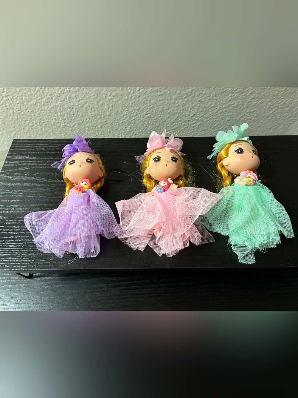 Novelty Kawaii Dolls Anime girls 5"
Pink Purple Green Moveable Hand
Leg Lot Of 3